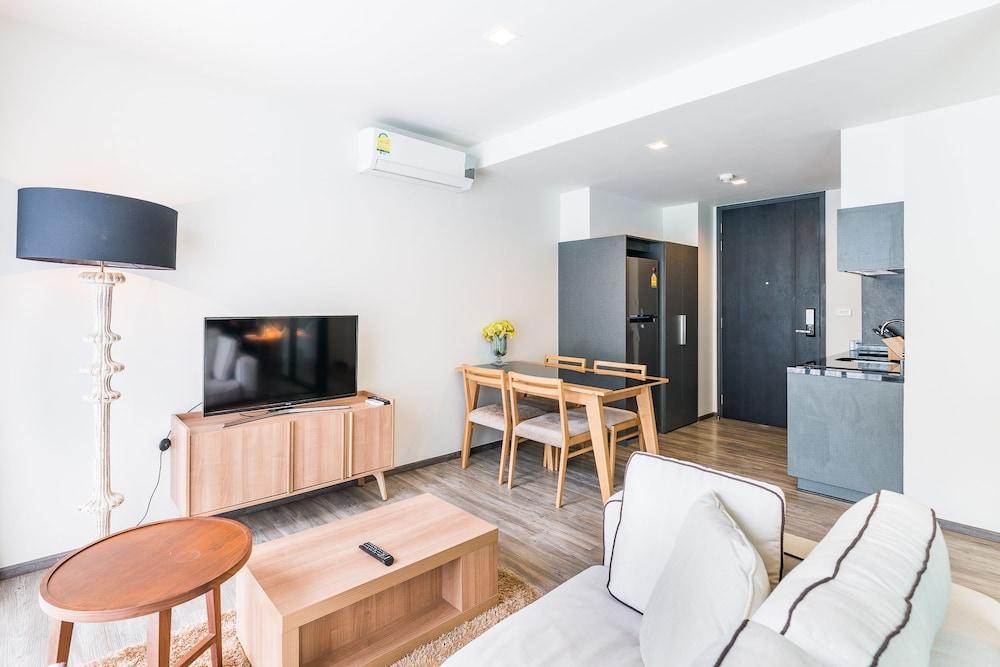 The Deck Condo Patong By Vip Exterior foto