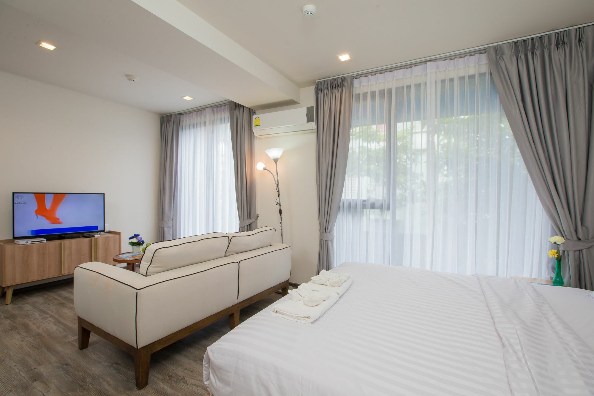The Deck Condo Patong By Vip Exterior foto